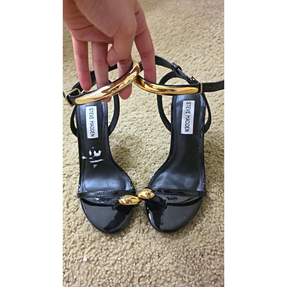 Steve Madden Black/Gold Strappy Ankle Strap Open Toe Sandals Women’s 5.5